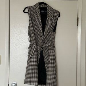 Zara Houndstooth Sleeveless Trench